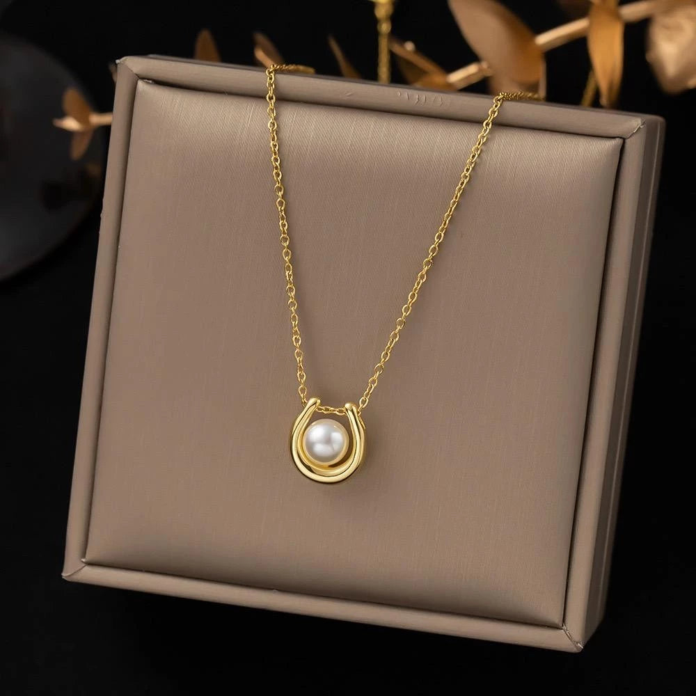 Liora Celestia 18K Gold Pearl Charm